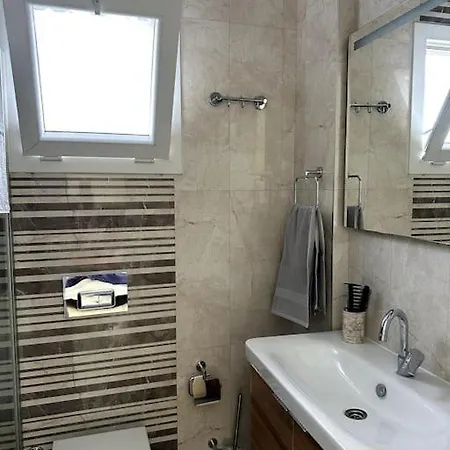 Oktapolis Villa *